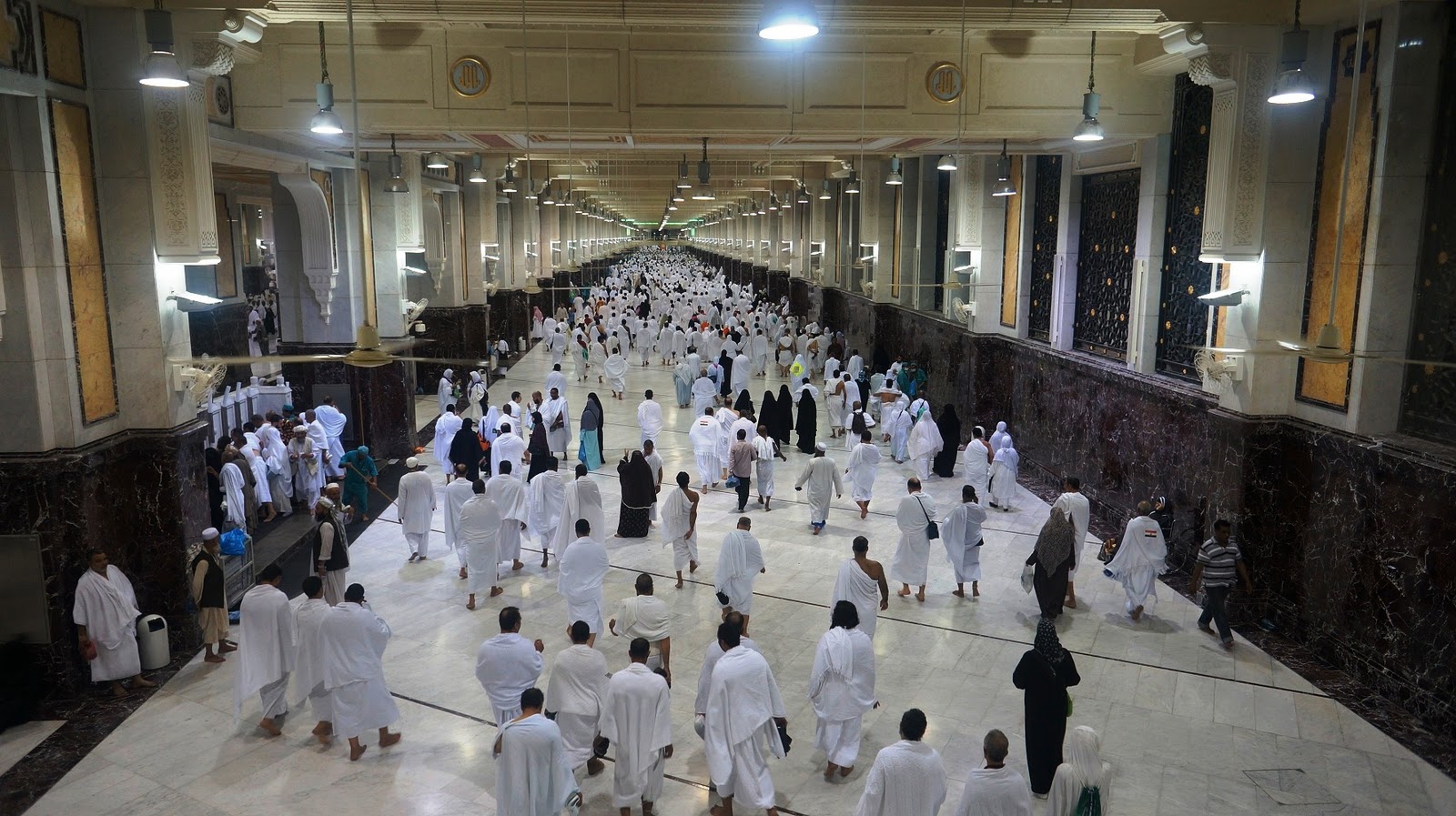 sa’i between safa and marwah